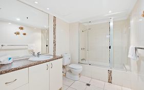 Aegean Apartments Surfers Paradise